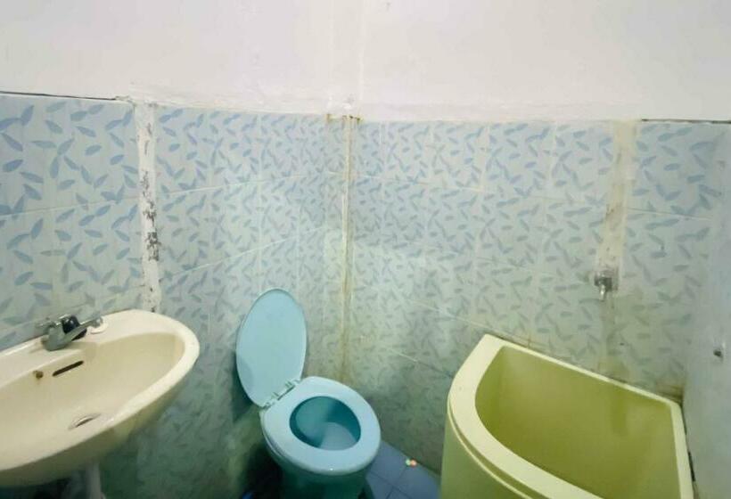 اتاق استاندارد, Kanca Homestay Mitra Reddoorz Near Gor Untung Suropati