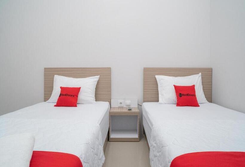 Номер Стандарт, Reddoorz Syariah Near Jalan Ahmad Yani Banjarmasin 3
