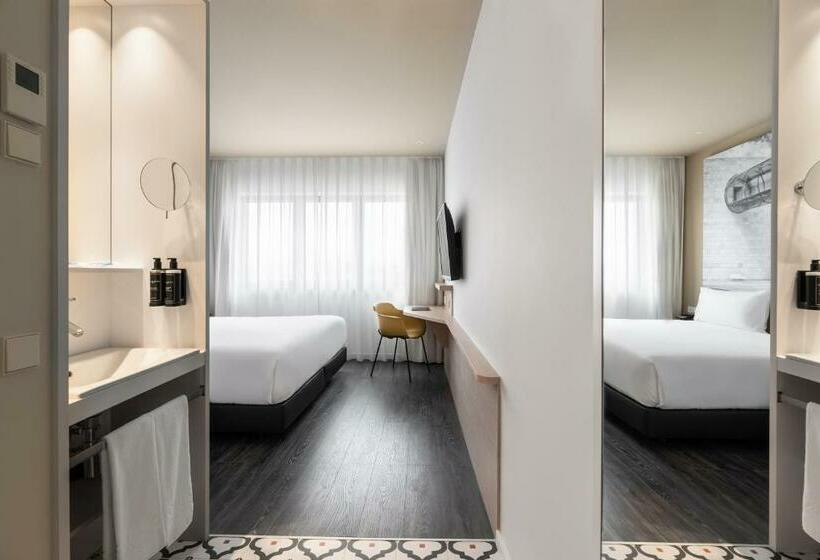 Номер Deluxe, Ikonik Lisboa