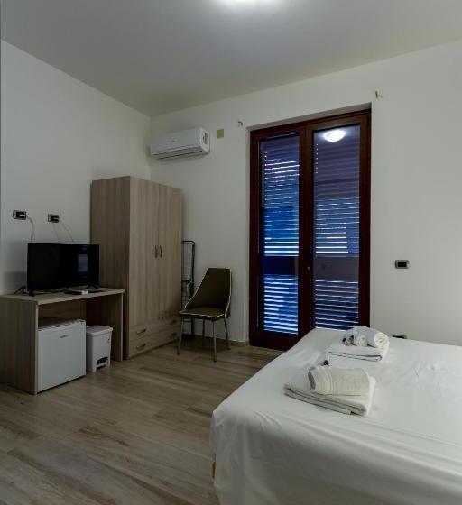 Номер Стандарт с Балконом, Astra B&b