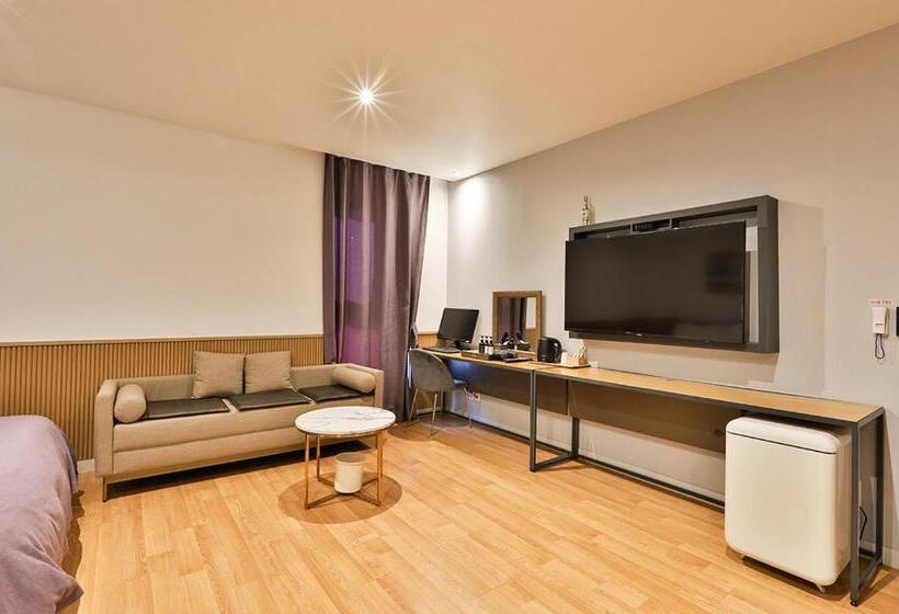 Номер Стандарт, Brown Dot Hotel Jeonggwan