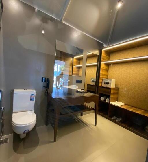 كوخ قياسي, White Feather Resort Kauncha
