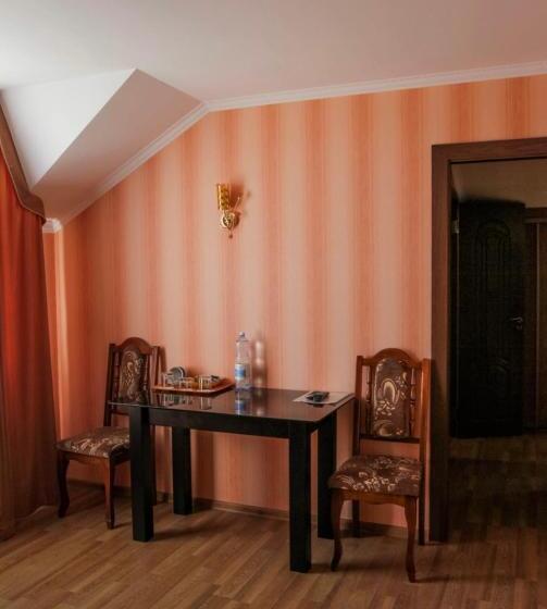Номер Стандарт, гостинний маєток