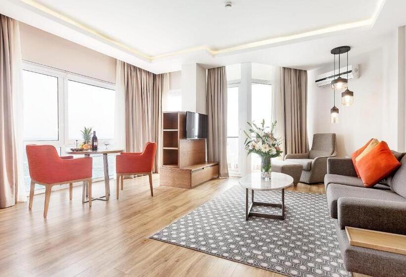 Deluxe Suite Sea View, Salamis Bay Conti Hotel Resort & Spa & Casino