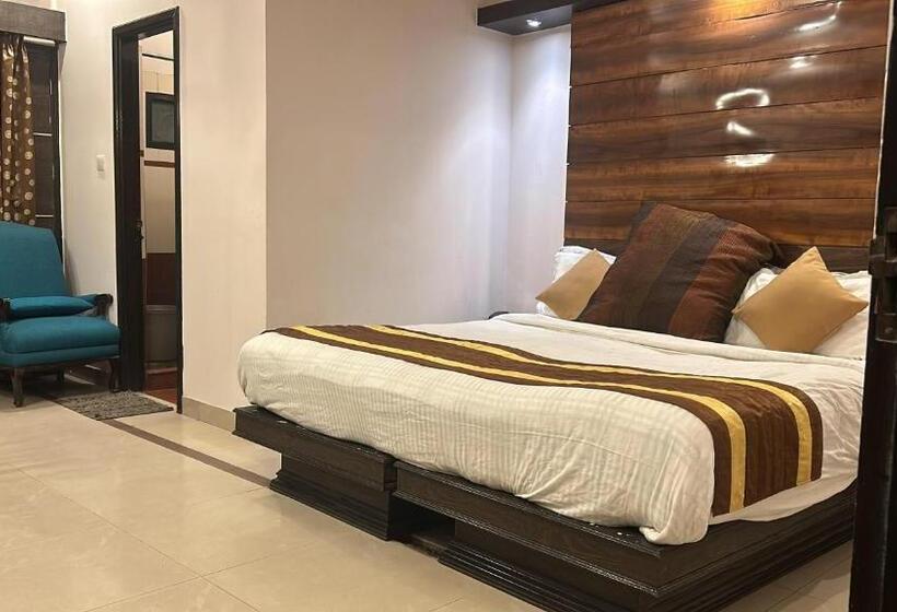 اتاق لوکس, Cj International