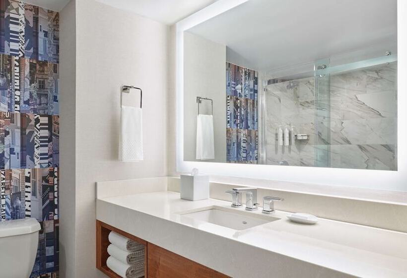 سوئیت با تخت بزرگ, Embassy Suites By Hilton Washington D.c. – Convention Center