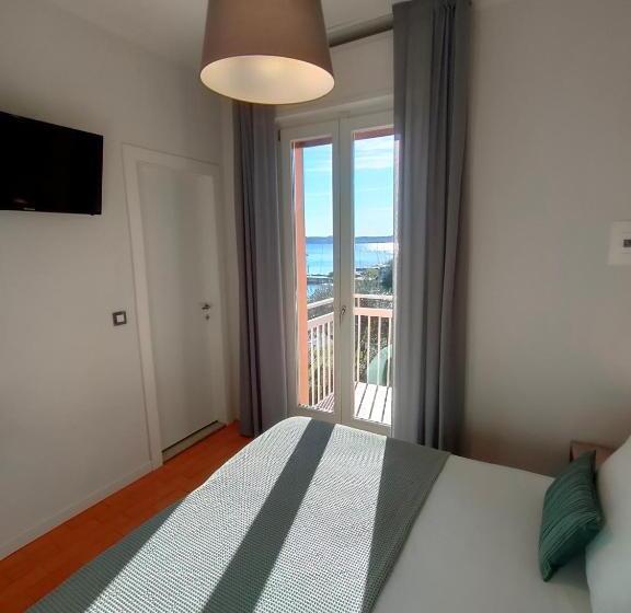 اتاق استاندارد با بالکن, Albergo La Pescatrice