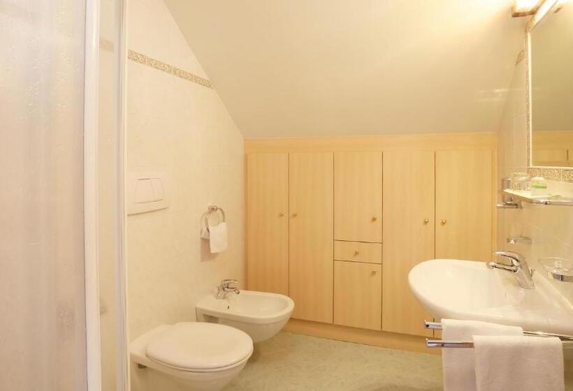 Четырехместный Номер Стандарт, Pension Alpenhof B&b