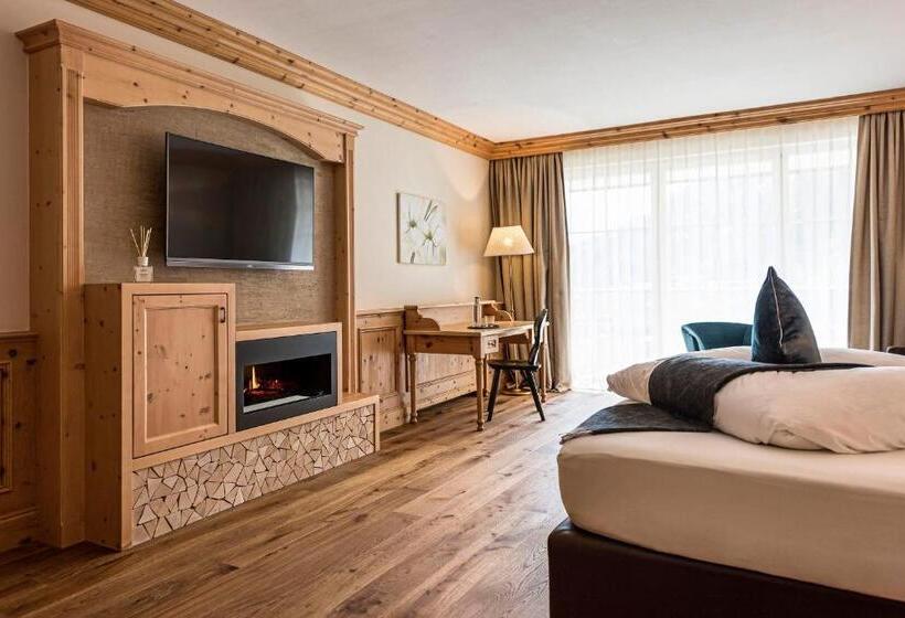 Люкс с Балконом, Quellenhof Luxury Resort Passeier