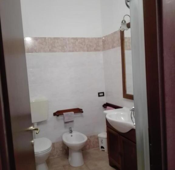 Семейный Номер, A Casa Di Anna