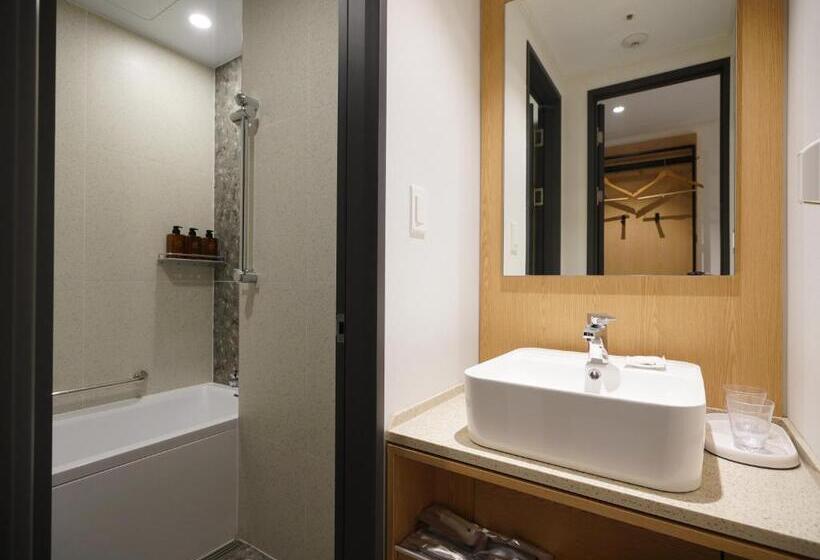 Quarto Estandar Vista Montanha, Henn Na Hotel Seoul Myeongdong