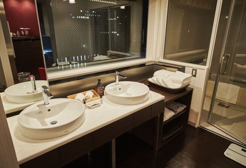 سوئیت پرزیدنت, Cross Hotel Sapporo
