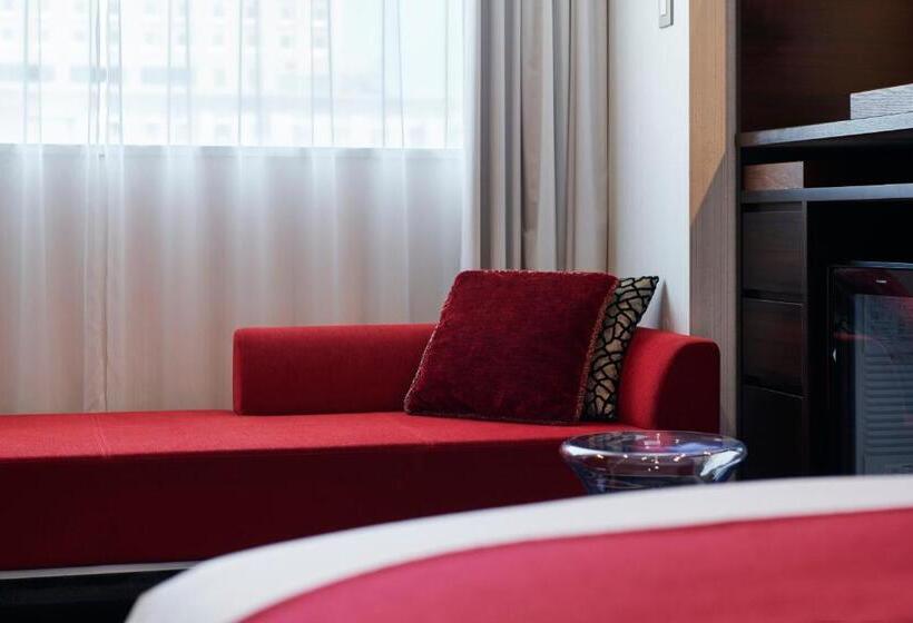 اتاق اجرایی, Cross Hotel Sapporo