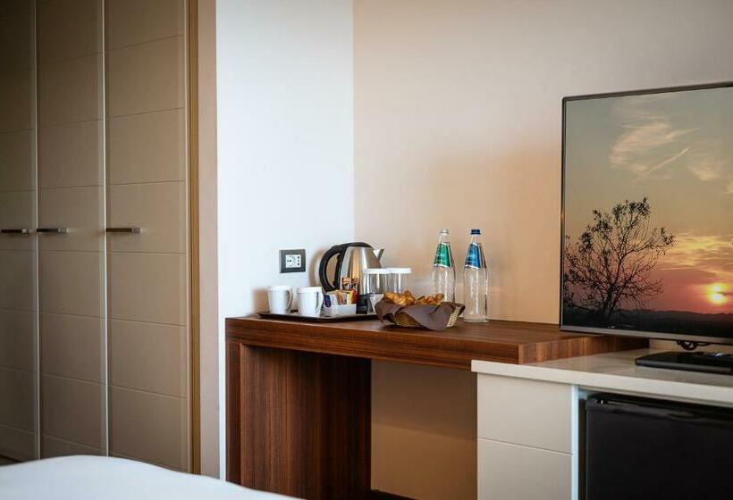 Номер Deluxe с Балконом, Delta Hotels By Marriott Olbia Sardinia