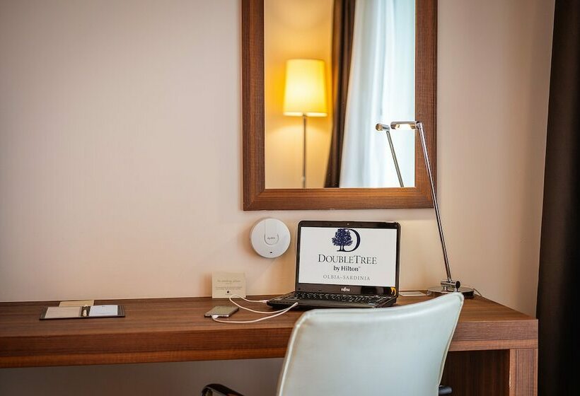 Номер Deluxe с Балконом, Delta Hotels By Marriott Olbia Sardinia