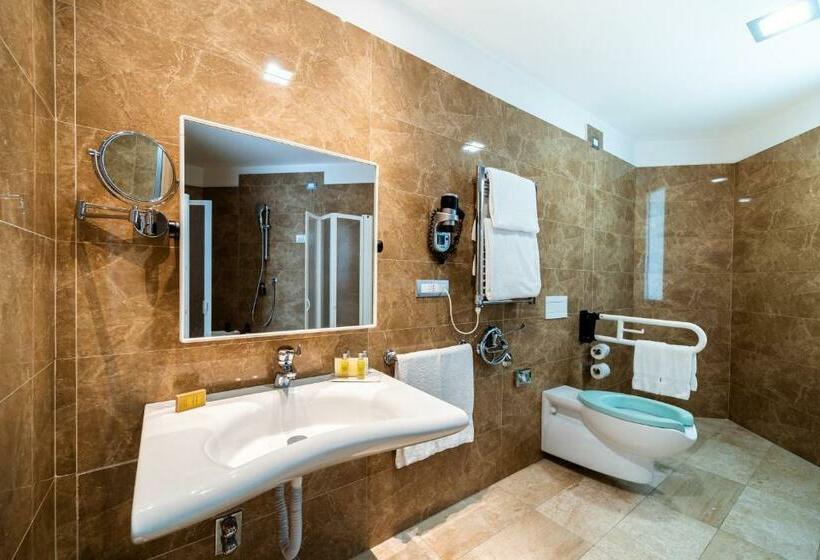 Номер Стандарт Адаптированный для Инвалидов, Delta Hotels By Marriott Olbia Sardinia