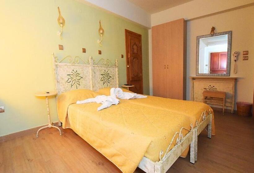 Номер Стандарт, Paris Hotel