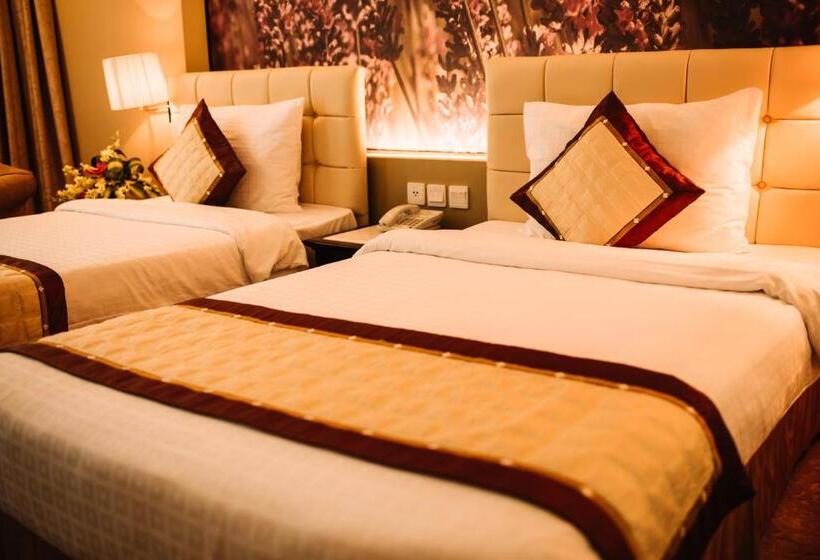 اتاق لوکس با چشم‌انداز شهر, La Sapinette Hotel Dalat