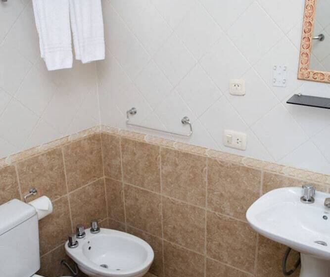Номер Стандарт Трехместный, Hostel Inn Calafate