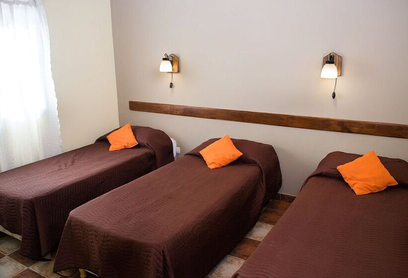 Номер Стандарт Трехместный, Hostel Inn Calafate