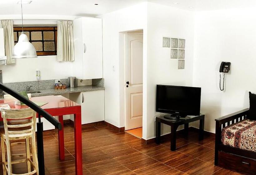 سوییت جونیور, La Rozada Suites