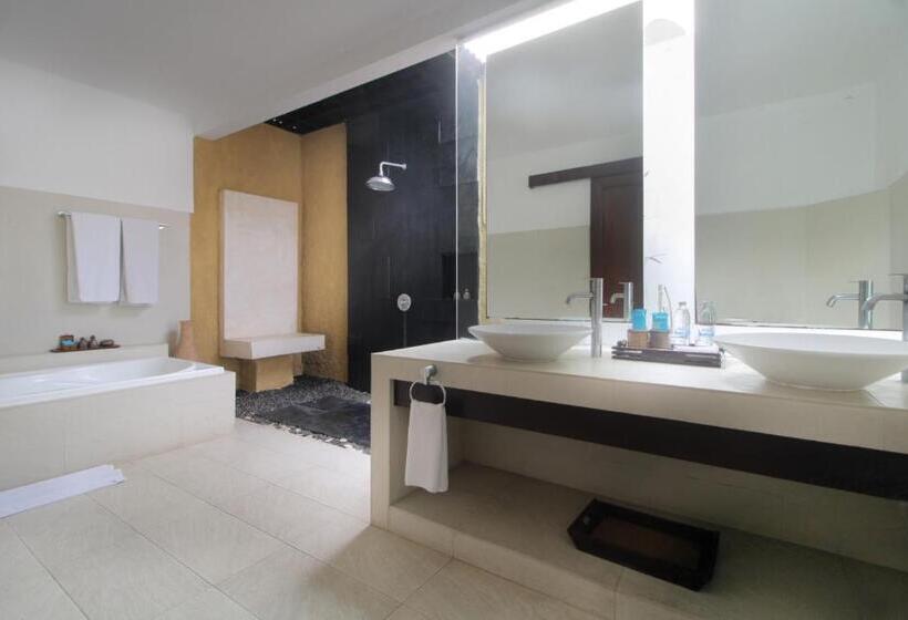 Вилла 3 Спальни с Бассейном, Sagara Villas And Suites Sanur By Ahm