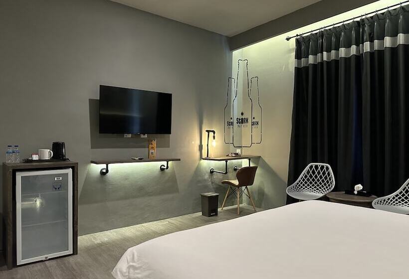 디럭스 룸, Stark Boutique Hotel And Spa