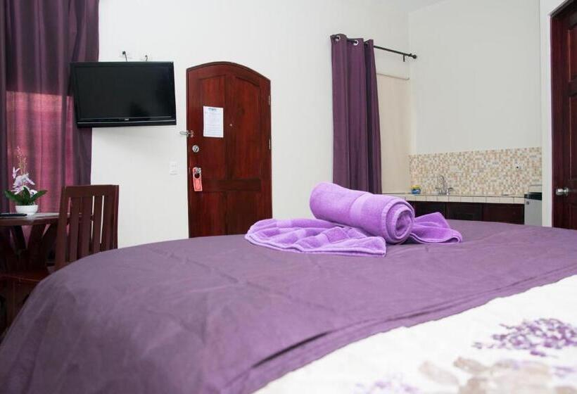 سوییت جونیور, Las Brisas Resort And Villas