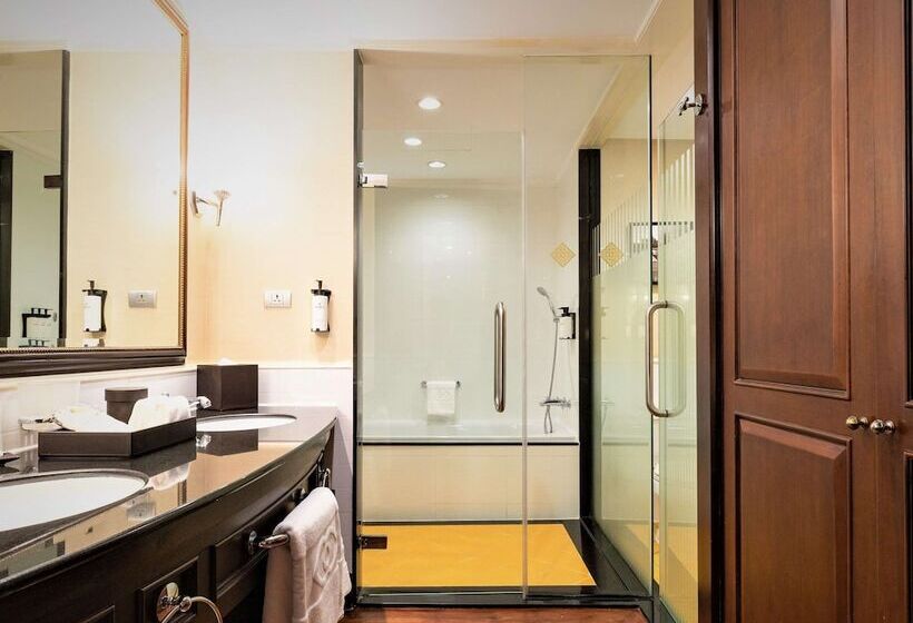 Номер Superior, Sofitel Phnom Penh Phokeethra