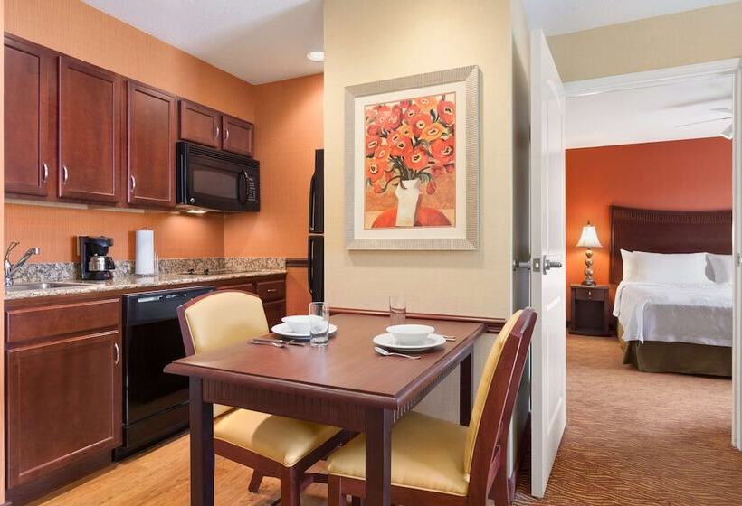 스위트, Homewood Suites Medford