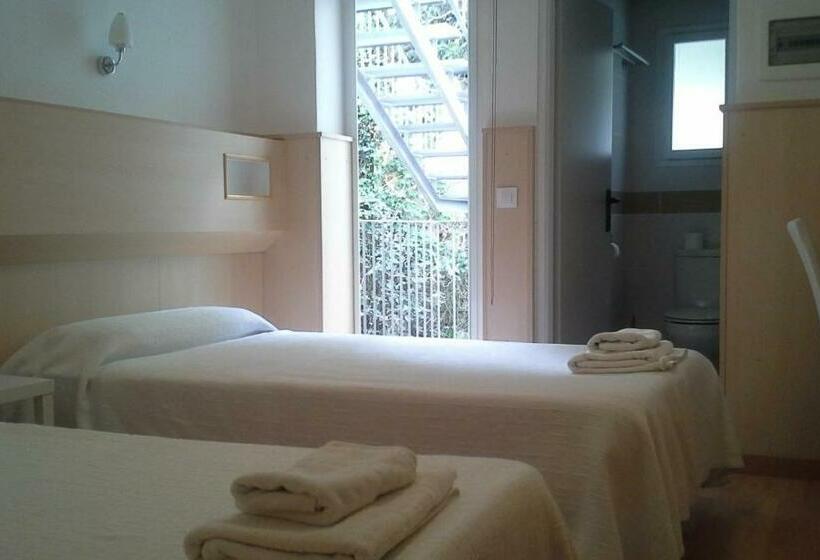 Номер Стандарт, Hostal Sant Bernat