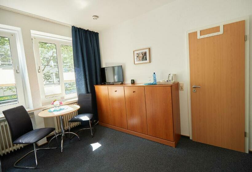 Chambre Standard Individuelle, Am Hillmannplatz Nr.1