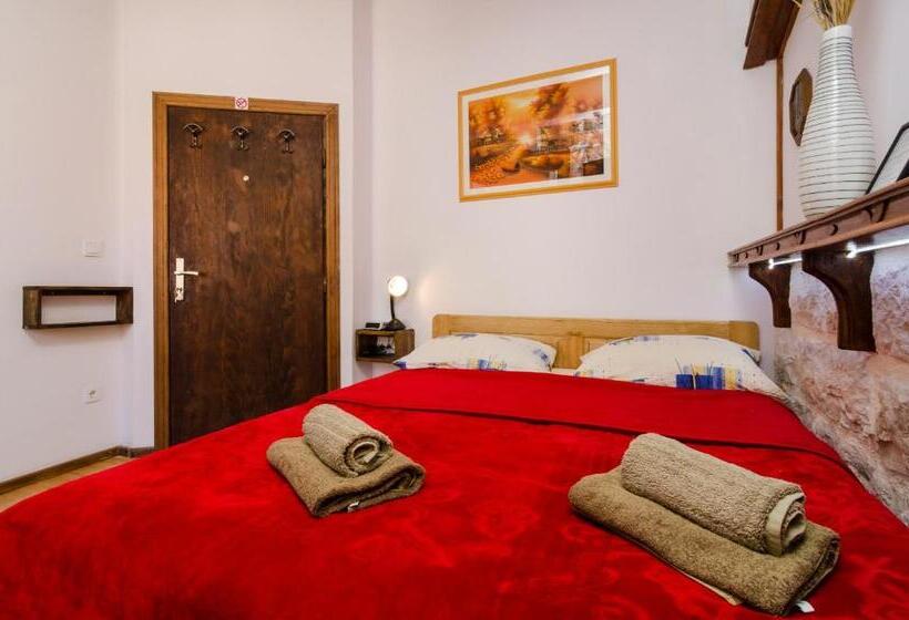 اتاق استاندارد, Eddie's Sea View Rooms Old Town