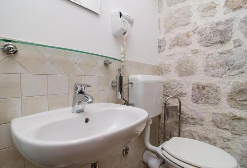 اتاق استاندارد با چشم‌انداز دریا, Eddie's Sea View Rooms Old Town
