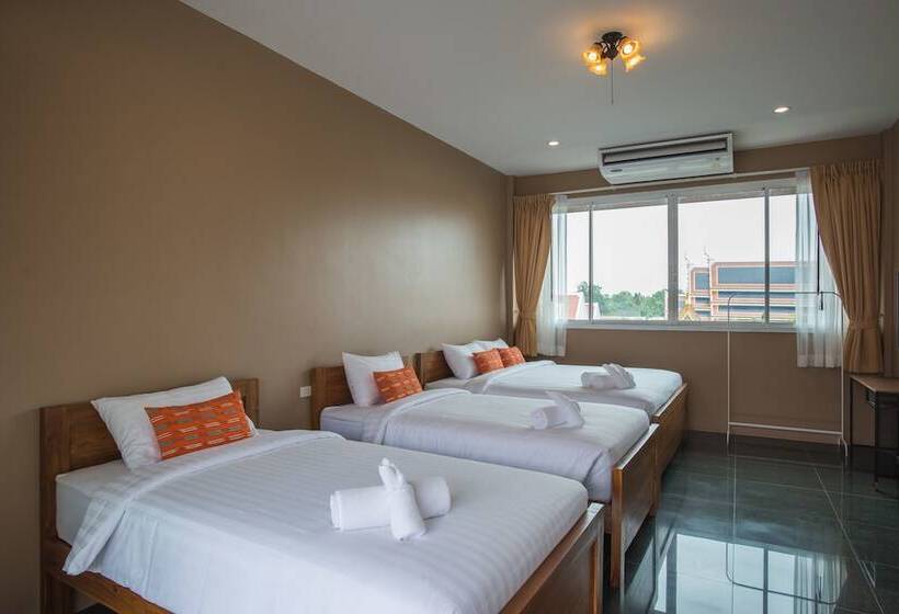 اتاق خانوادگی با سرویس بهداشتی مشترک, Feung Nakorn Balcony Rooms And Cafe