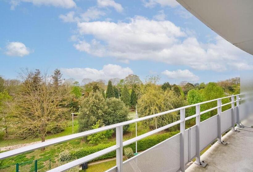 Студия Стандарт, Clarion Paris Cdg Airport