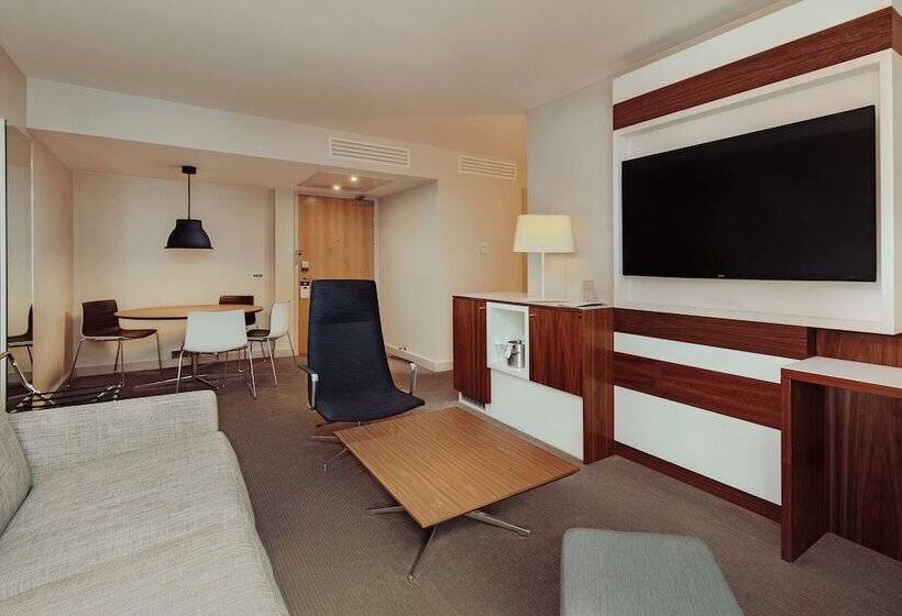 Люкс, Doubletree By Hilton Hotel London  Tower Of London