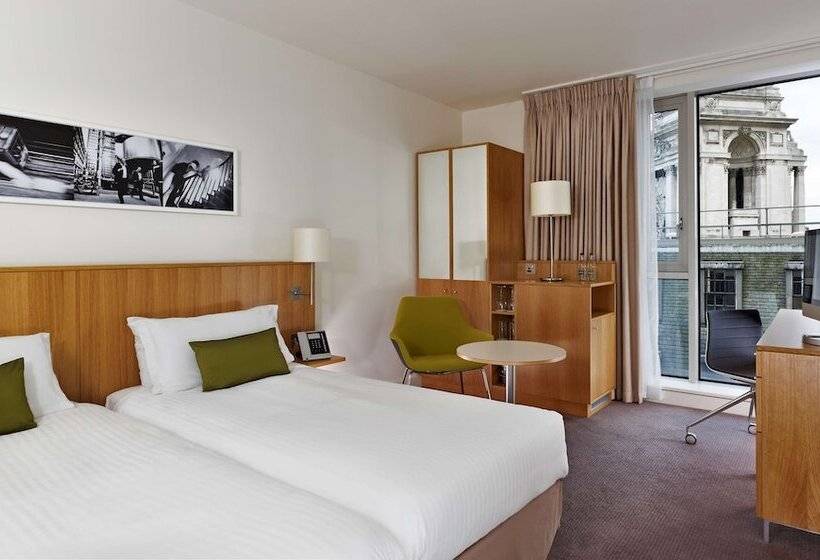 Номер Стандарт, Doubletree By Hilton Hotel London  Tower Of London