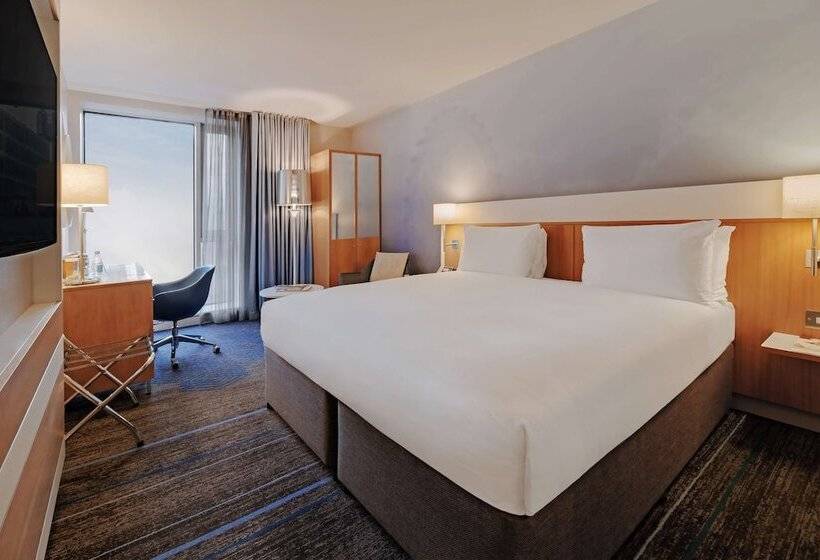 Номер Executive, Doubletree By Hilton Hotel London  Tower Of London