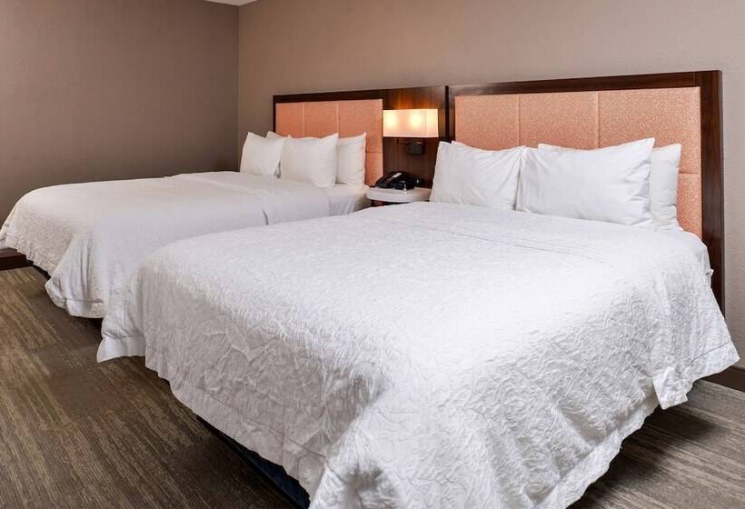 Люкс, Hampton Inn Emporia