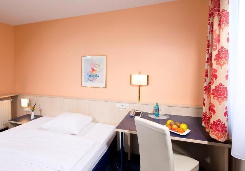اتاق استاندارد با تخت بزرگ, Sheraton Hanoi West