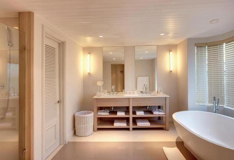 سوییت با چشم‌انداز دریا, Lux Belle Mare Resort & Villas