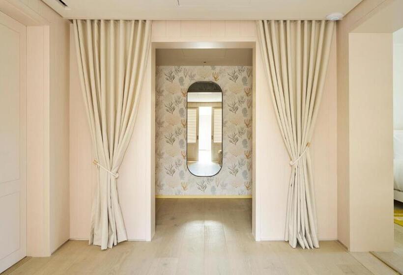 سوییت خانوادگی, Lux Belle Mare Resort & Villas