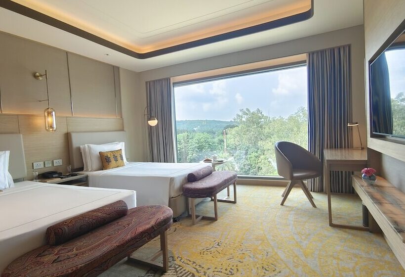 Номер Deluxe, Taj Lakefront Bhopal