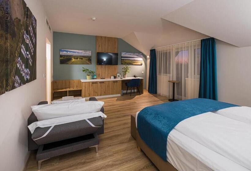 Семейный Номер Deluxe, Kistucsok Food & Room