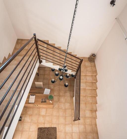 Номер Стандарт, Magtár Villa