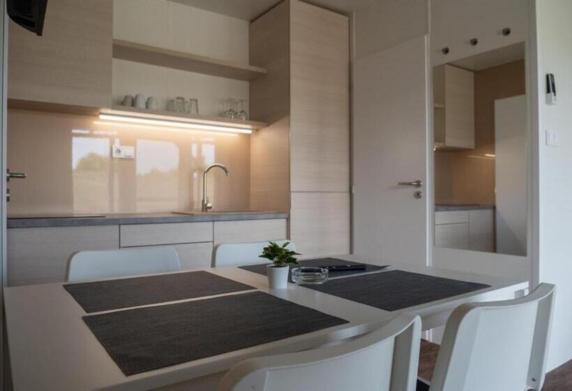Люкс с гидромассажем, Tisza Tó Apartmanpark