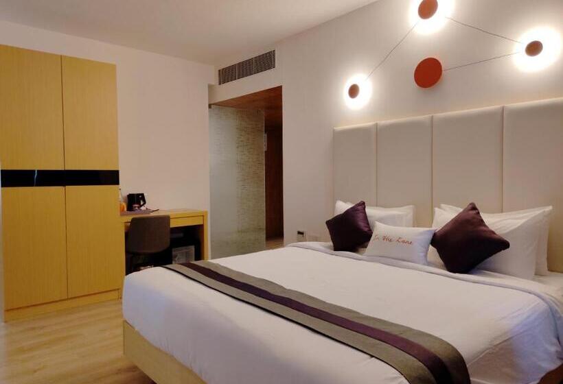 Президентский Люкс, Zone Connect By The Park Coimbatore