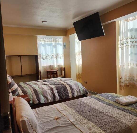 غرفه قياسيه سريرين مزدوجين, Hostal Capac