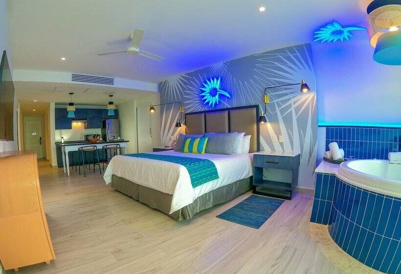 Lakosztály, Almar Resort Luxury Lgbt Beach Front Experience